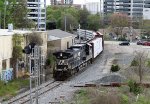 NS 4088 leads train P41 southbound